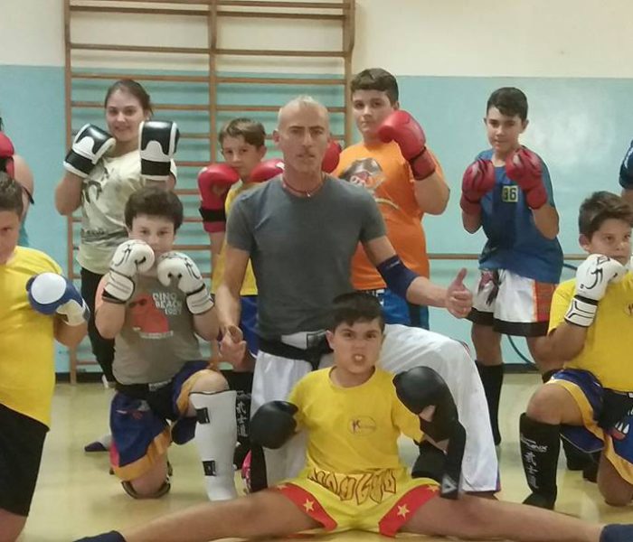 (Italiano) Crescere i ragazzi ‘spiritualmente’ con la kickboxing: il metodo del maestro Luigi Prato